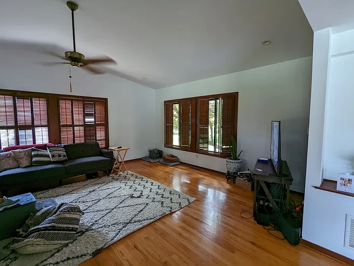 10621 Rougemont Rd — Photo 13