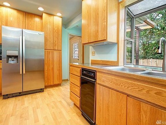 5th image of 17241 11th Ave NE