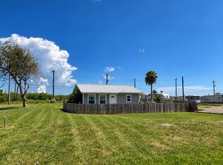 103 S Arch St, Aransas Pass, TX 78336