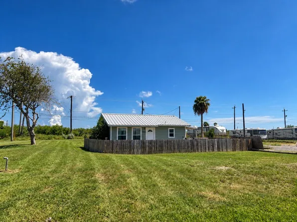 103 S Arch St, Aransas Pass, TX 78336