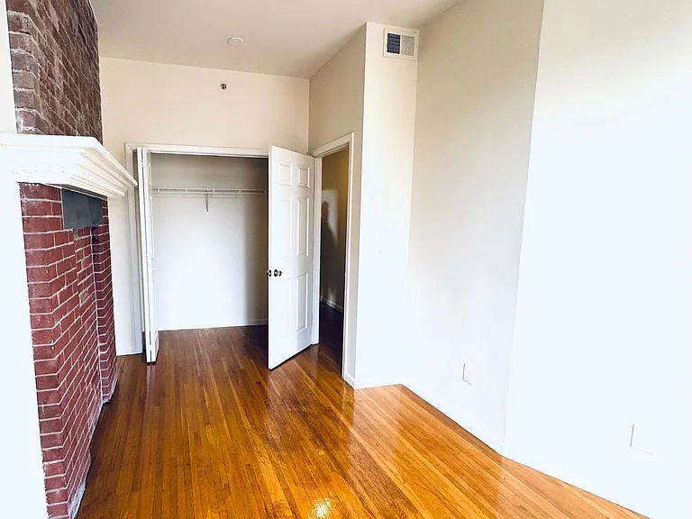 214 Warren St #4B — Photo 16