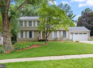 407 Golf Course Dr, Arnold, MD 21012