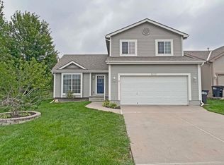 15321 Meredith Ave, Omaha, NE 68116