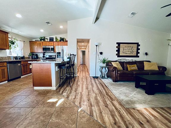 5th image of 3609 Floral Dr