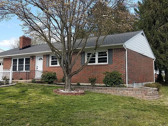 3rd image of 611 Beretta Way
