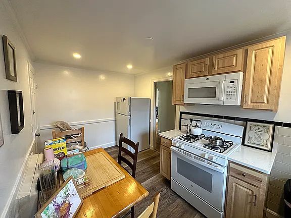 4th image of 32 Bishop Rd #3A