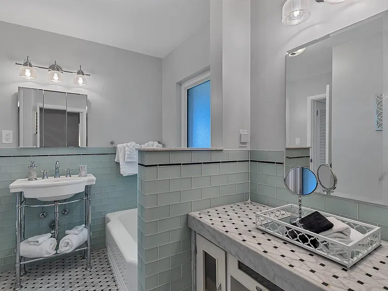 113 Harbor View Ln — Photo 37