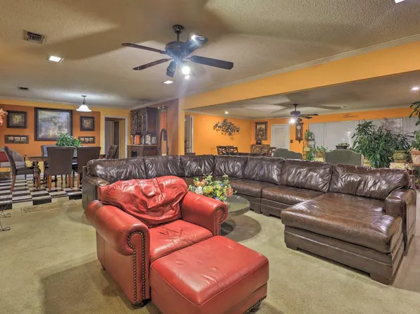 2109 Woodside Dr #Id1386258p, Arlington, TX 76013