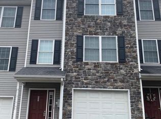 222 Crown Ct, Waynesboro, PA 17268