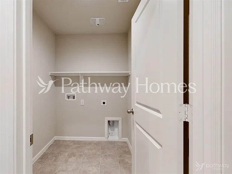 1609 Vandemere Ct — Photo 17