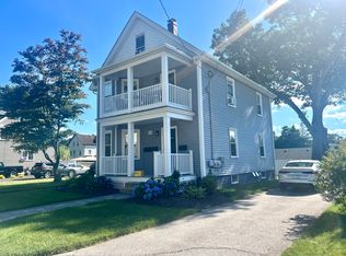 13 Grove Ave FLOOR 3, Cranston, RI 02910