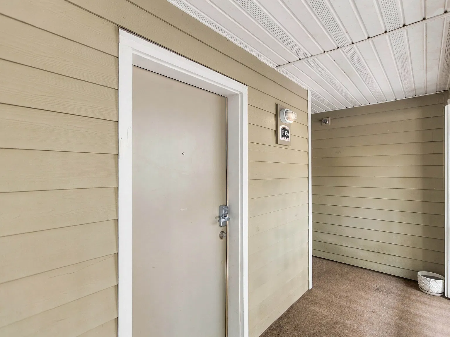 2 bed, 878 sqft, $2,600 — Photo 3