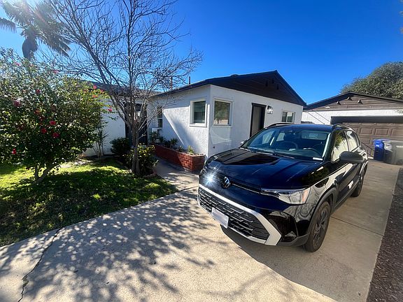 5th image of 2710 Cypress Ave