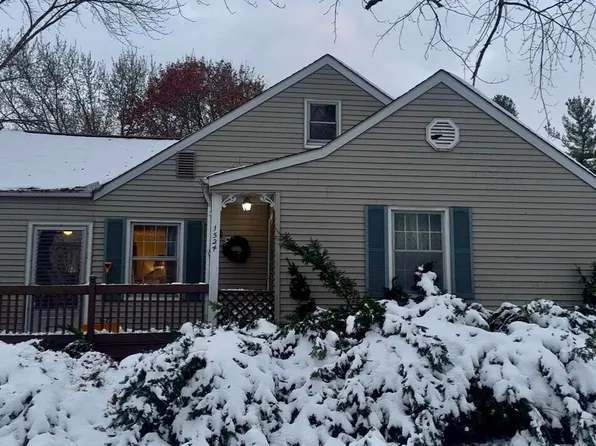 1524 Lincoln St, Hobart, IN 46342