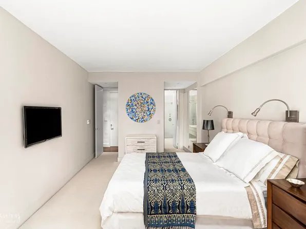 58 West 58th Street image 10 of 17