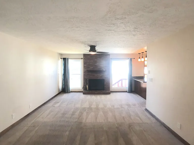 3621 Candlelight Dr NE — Photo 5