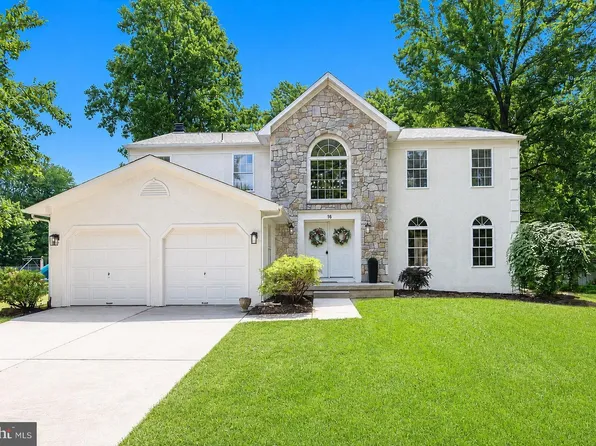 16 Armitage Ct, Sewell, NJ 08080