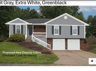 1124 SW Trail Ridge Dr, Blue Springs, MO 64015