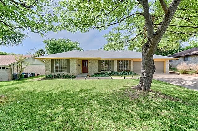 1st image of 9206 Quail Wood Dr
