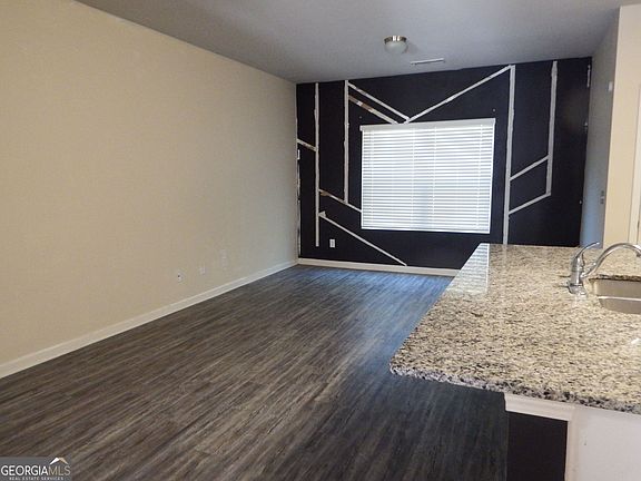 3rd image of 4076 Sonoma Wood Trl