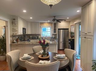 8609 Coral Gables Ln, Vienna, VA 22182