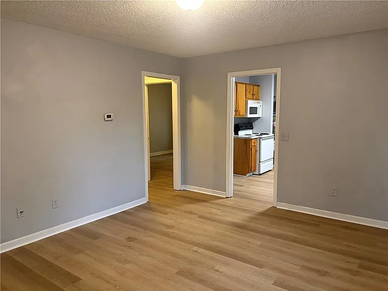 95 Bruce St #B — Photo 3