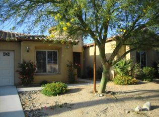 904 Summit Dr, Palm Springs, CA 92262