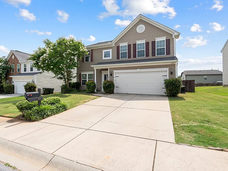 27 Madeline Cir — Photo 3