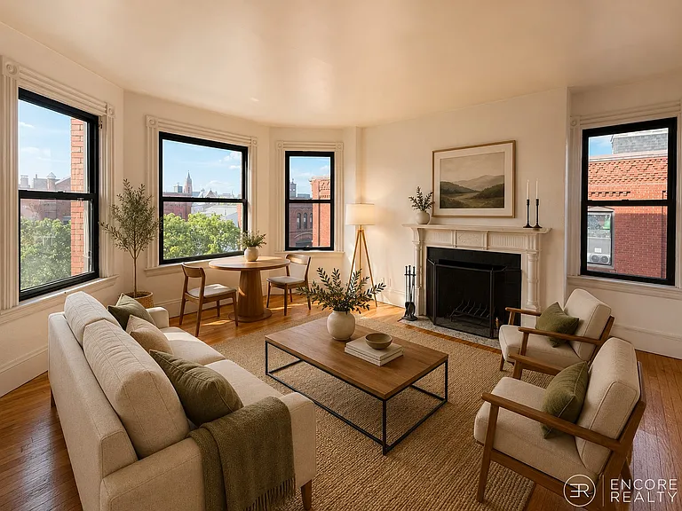16 Davis Ave #10 — Photo 5