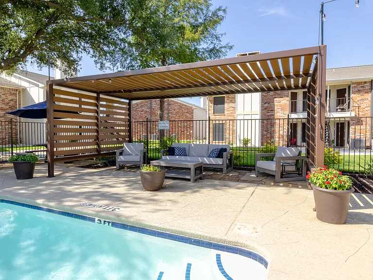 Stonegate Apartments — Photo 6