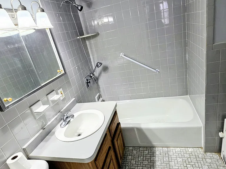 245 Beech St #2 — Photo 10