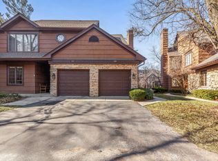 1109 Ponderosa Ct, Darien, IL 60561