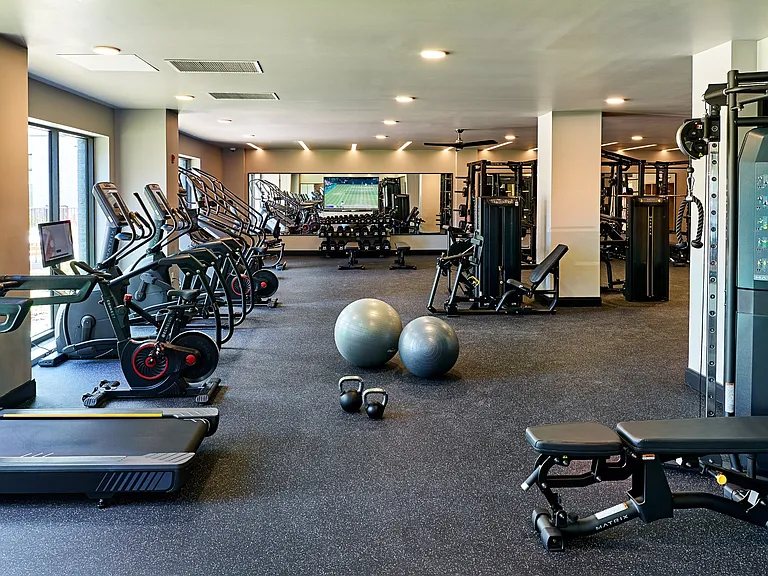 Fitness Center With Virtual Training Technology