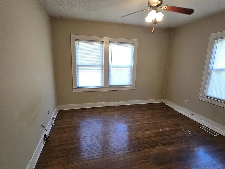 3202 Wood Ave — Photo 5