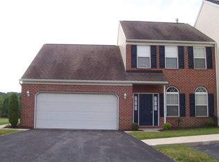 11 Creighton Cir, Reading, PA 19607