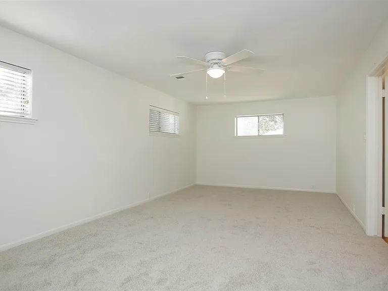 4609 Kinglet St — Photo 29