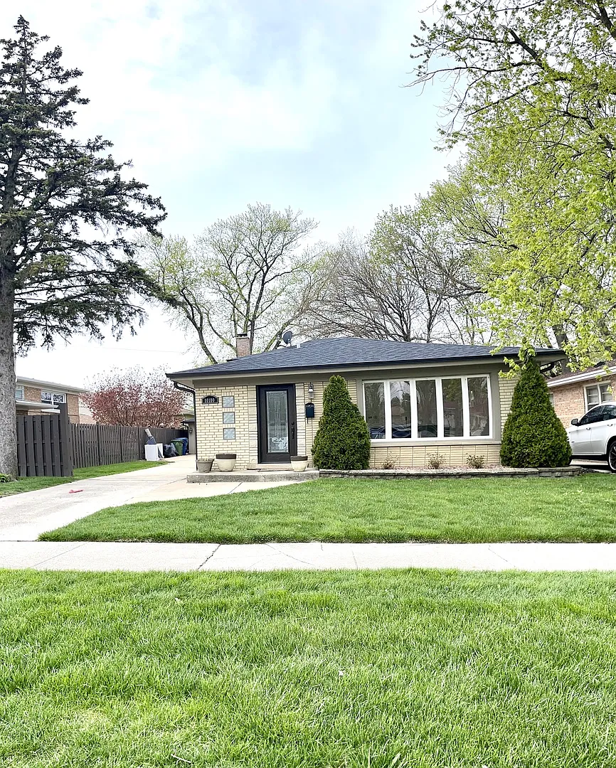 10100 Minnick Ave photo 1