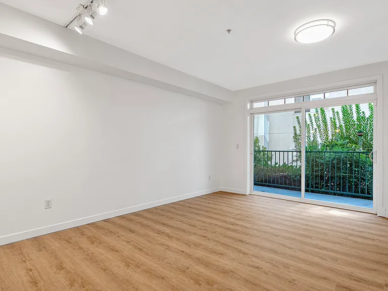 530 4th Ave W #108 — Photo 10
