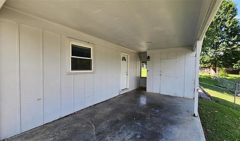 505 Kent Dr — Photo 4