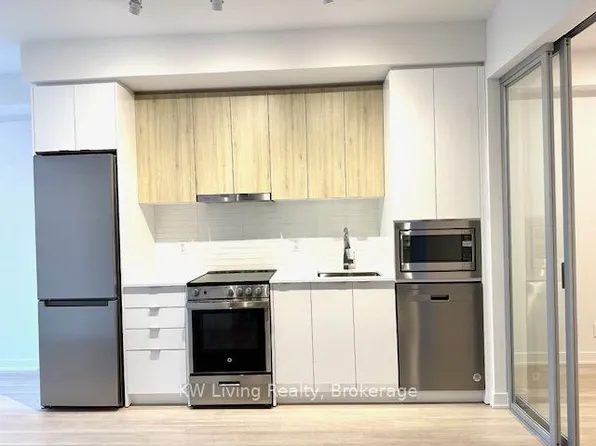 50 Upper Mall Way #B-1209, Vaughan, ON L4J 0L8