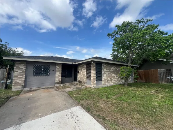 134 Green Trail Dr, Corpus Christi, TX 78405