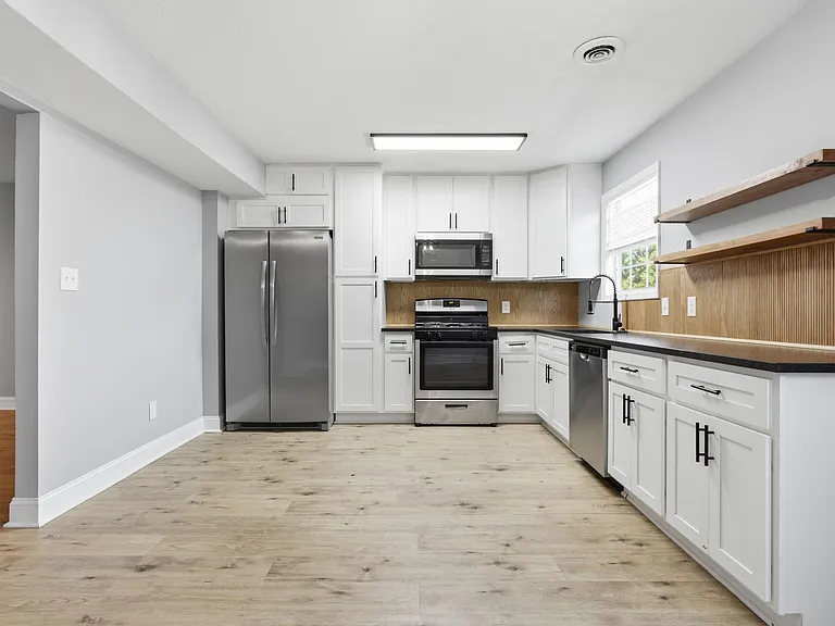 1022 Hillcrest Ave #1 — Photo 8