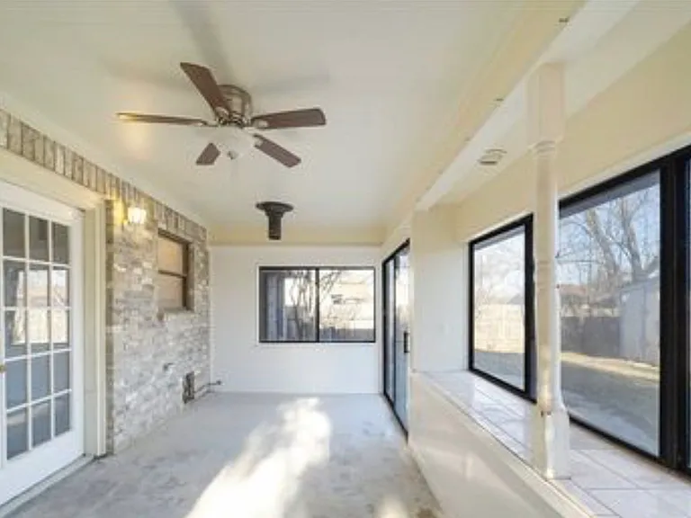 1611 Big Bend Dr — Photo 10
