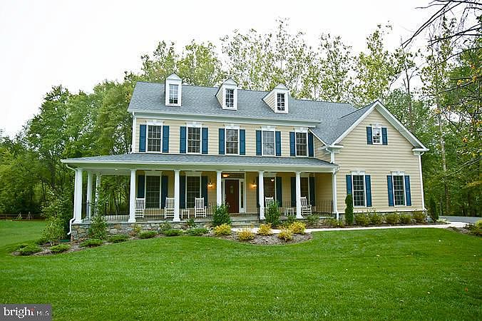 1st image of 10127 Lakehaven Ct