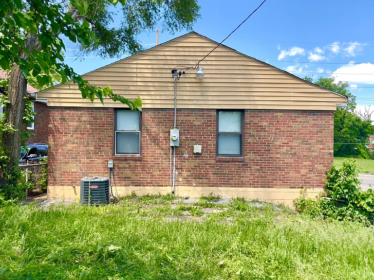4232 Jennings Station Rd — Photo 3