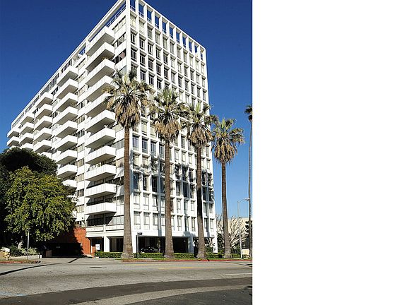 2nd image of 7135 Hollywood Blvd APT 901
