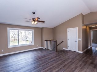 4 Tyrol Ln SE, Rochester, MN 55904