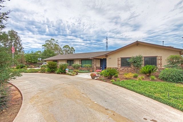 1st image of 36826 Kensington Dr