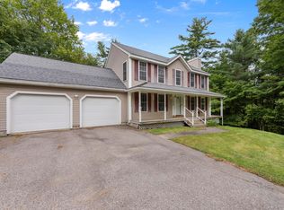 35 Westwood Dr, Tilton, NH 03276