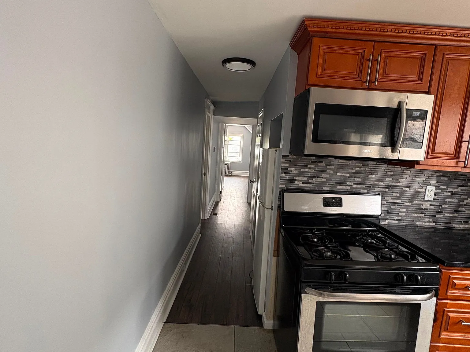 2 bed, 1.0 bath, $2,300 — Photo 4